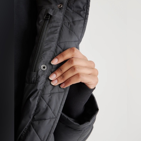 Quince. Responsible Down Cropped Puffer Jacket. Size S. Like new. - Picture 4 of 5